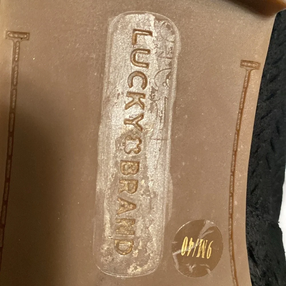 Size 9m Woman’s Loafer Shoes - Picture 5 of 9